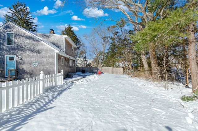 56 Acushnet Road, Mattapoisett, MA 02739