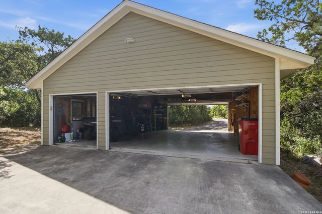 309 County Road 2751, Mico, TX 78056