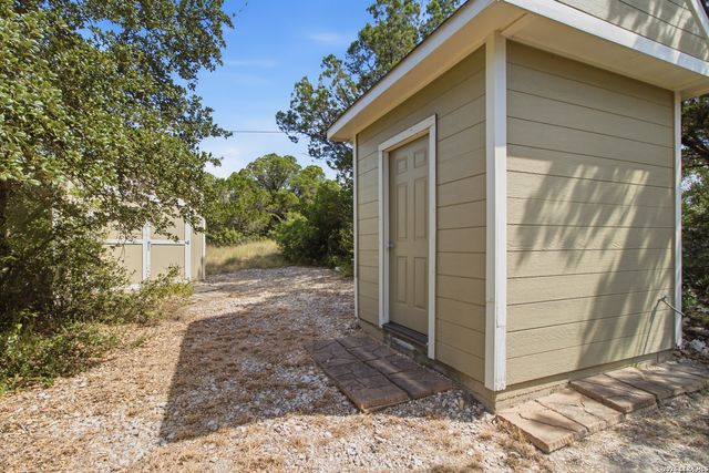 309 County Road 2751, Mico, TX 78056