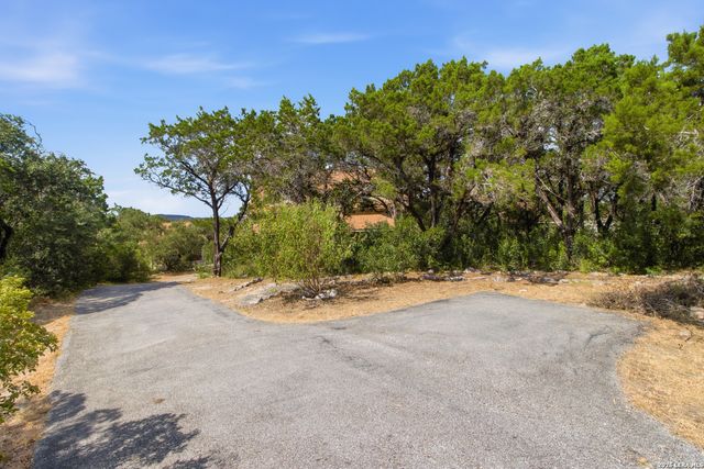 309 County Road 2751, Mico, TX 78056