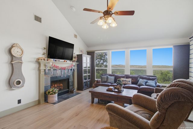 309 County Road 2751, Mico, TX 78056
