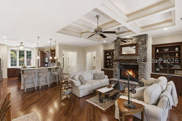 37 Anchor Cove Ct, Bluffton, SC 29910