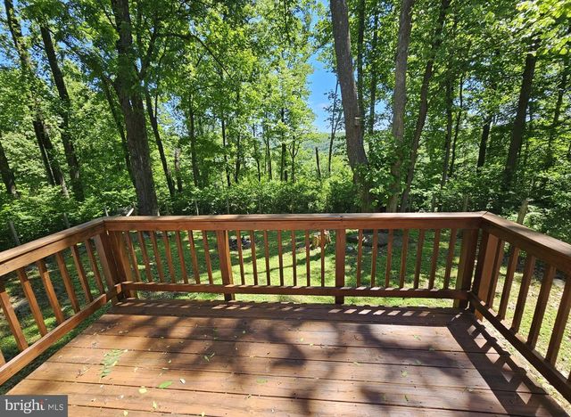 2628 HIGH TOP RD, Linden, VA 22642