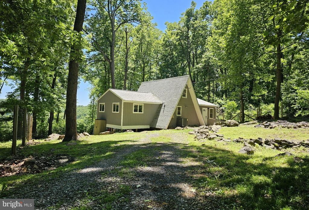 2628 HIGH TOP RD, Linden, VA 22642