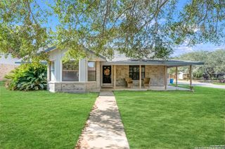 1017 Abilene, Pleasanton, TX 78064