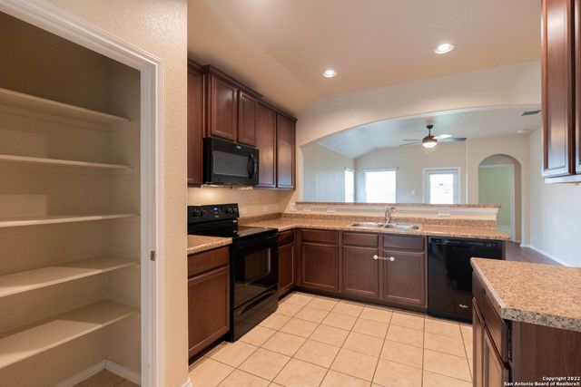 3815 Bogie Way, Converse, TX 78109