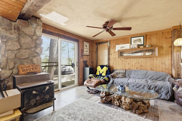18648 Lawrence Drive, Stanwood, MI 49346