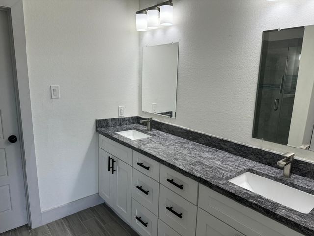 6043 Rivendell Drive, Frisco, TX 75035