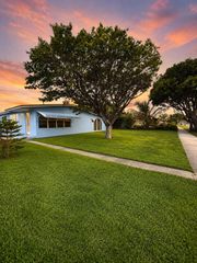 1310 Palm Beach Lakes Boulevard, West Palm Beach, FL 33401