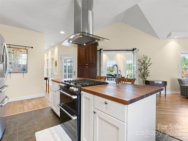 150 Rabbit Moffitt Road, Rutherfordton, NC 28139