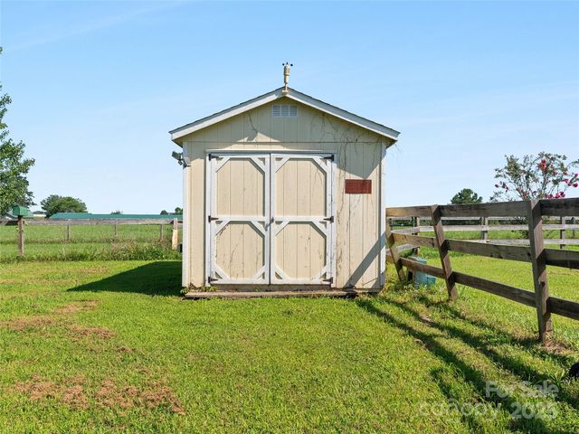 150 Rabbit Moffitt Road, Rutherfordton, NC 28139