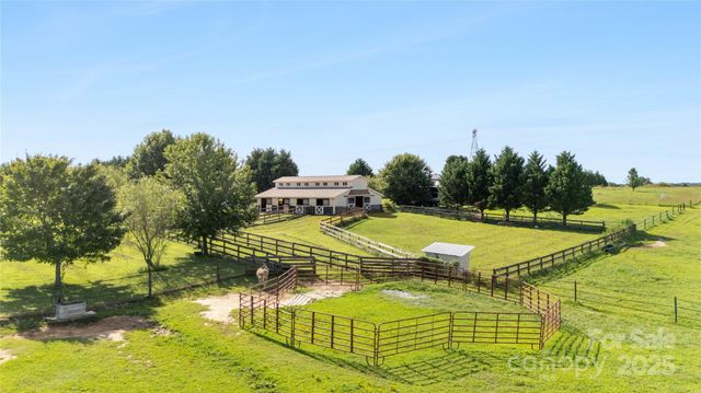150 Rabbit Moffitt Road, Rutherfordton, NC 28139