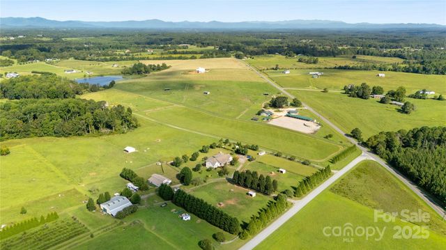 150 Rabbit Moffitt Road, Rutherfordton, NC 28139