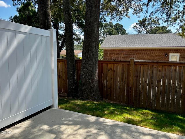 154 Paramount Drive, Smithfield, NC 27577