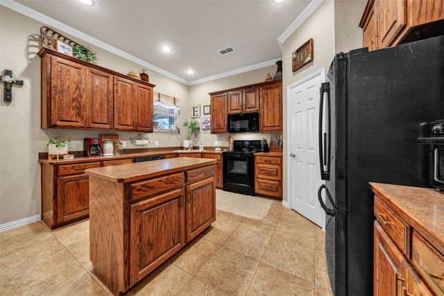 108 Lauren Court, Joshua, TX 76058