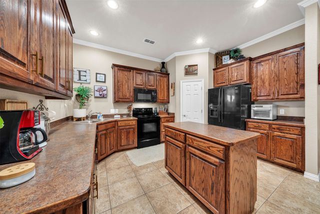 108 Lauren Court, Joshua, TX 76058