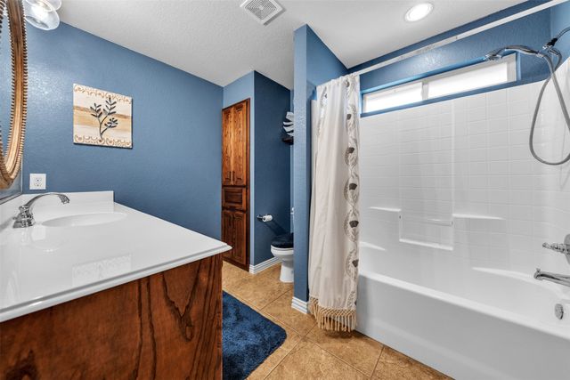 108 Lauren Court, Joshua, TX 76058