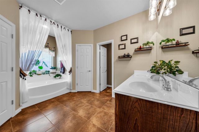 108 Lauren Court, Joshua, TX 76058