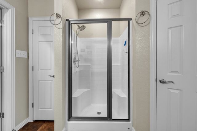 108 Lauren Court, Joshua, TX 76058