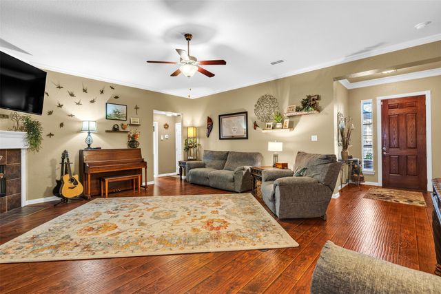 108 Lauren Court, Joshua, TX 76058