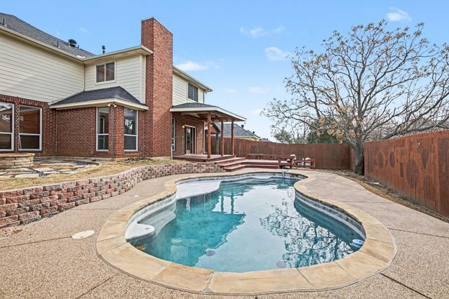 2104 Nugent Drive, Mansfield, TX 76063