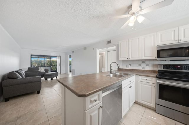 26485 RAMPART BOULEVARD D4, Punta Gorda, FL 33983