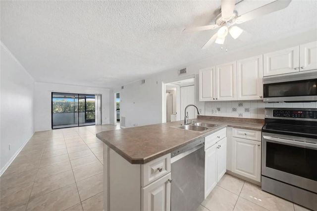 26485 RAMPART BOULEVARD D4, Punta Gorda, FL 33983