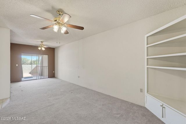 436 W San Ignacio, Green Valley, AZ 85614