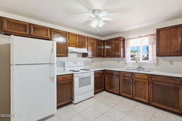 436 W San Ignacio, Green Valley, AZ 85614