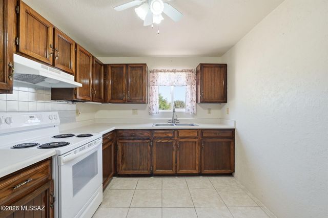 436 W San Ignacio, Green Valley, AZ 85614