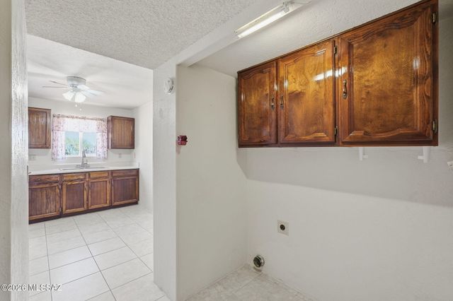 436 W San Ignacio, Green Valley, AZ 85614