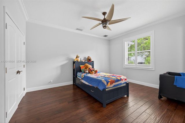2538 Montclaire Ct, Weston, FL 33327