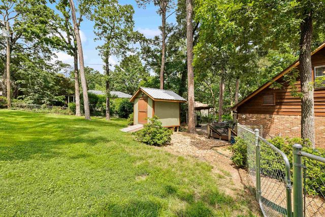 14 Heritage Court, Little Rock, AR 72211