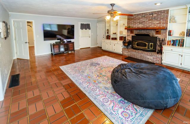 2535 Grandview Drive, Vincennes, IN 47591