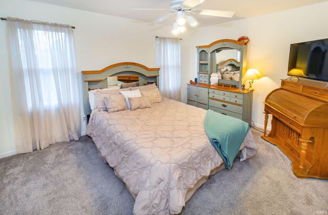 2535 Grandview Drive, Vincennes, IN 47591