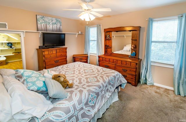 2535 Grandview Drive, Vincennes, IN 47591