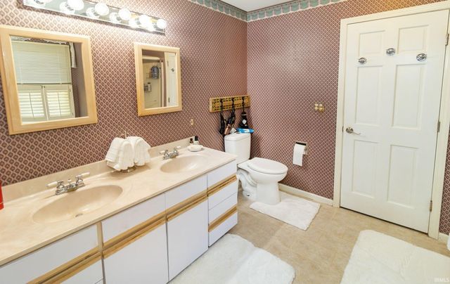 2535 Grandview Drive, Vincennes, IN 47591