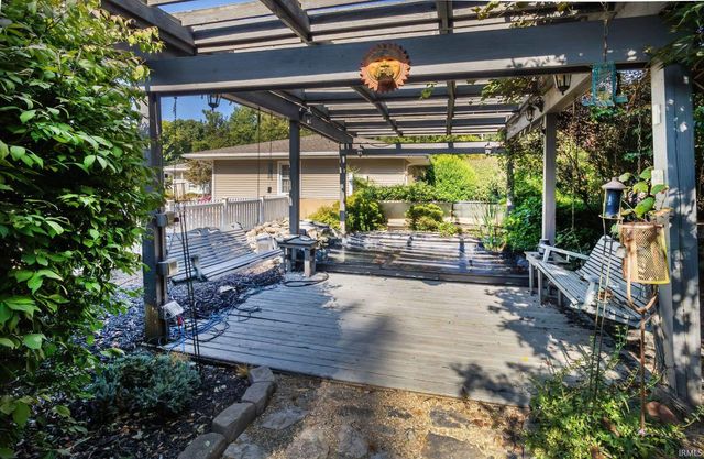 2535 Grandview Drive, Vincennes, IN 47591