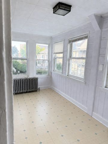 27 Wisconsin Ave 2, Somerville, MA 02145