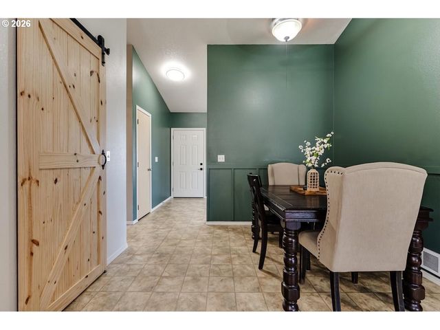 549 GILFRY Ave, Creswell, OR 97426