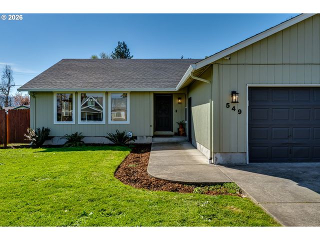 549 GILFRY Ave, Creswell, OR 97426