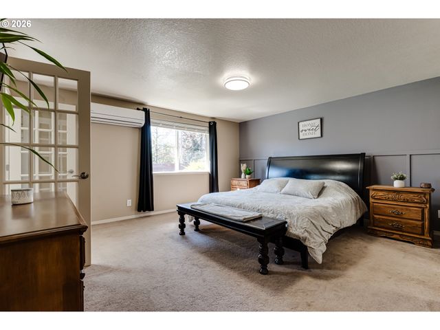 549 GILFRY Ave, Creswell, OR 97426