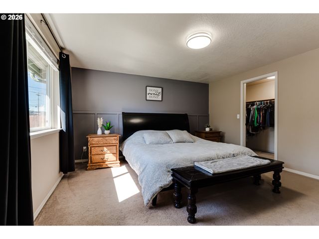 549 GILFRY Ave, Creswell, OR 97426