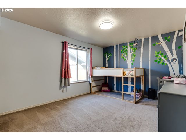 549 GILFRY Ave, Creswell, OR 97426