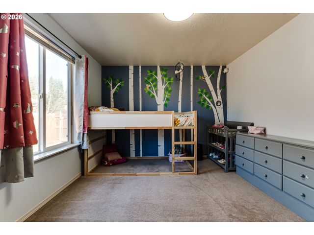 549 GILFRY Ave, Creswell, OR 97426