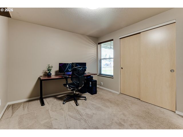 549 GILFRY Ave, Creswell, OR 97426