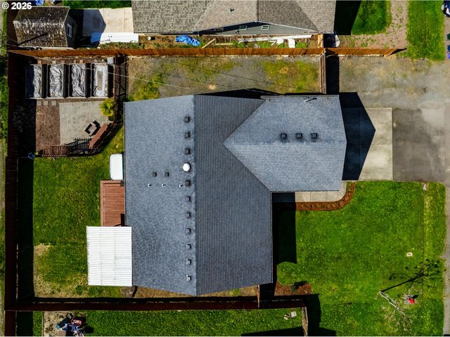 549 GILFRY Ave, Creswell, OR 97426