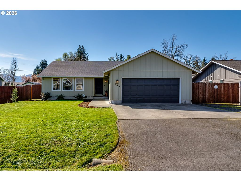 549 GILFRY Ave, Creswell, OR 97426