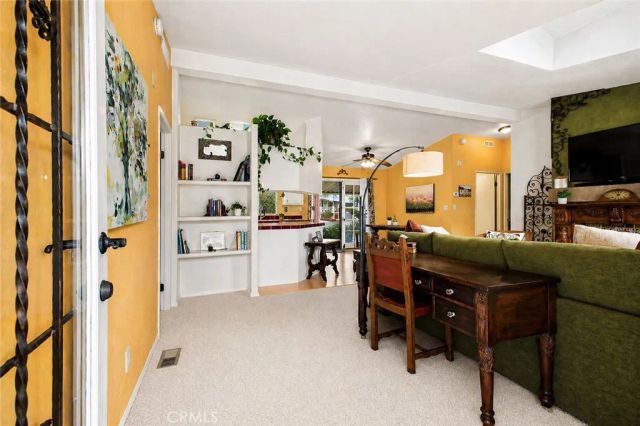 4201 Topanga Canyon Blvd 106, Woodland Hills, CA 91364