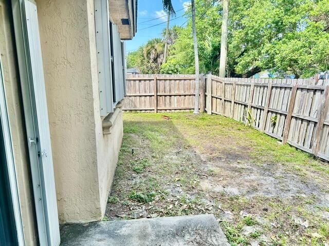 1445 SW 11th Place, Fort Lauderdale, FL 33312